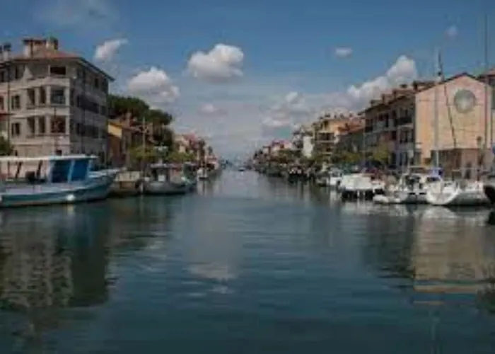 Apartment Sunny Beachside In *